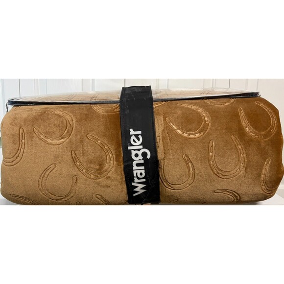 Wrangler 2-Piece Comforter Set Twin –Western Horseshoe Pattern, Super Soft - Picture 4 of 8